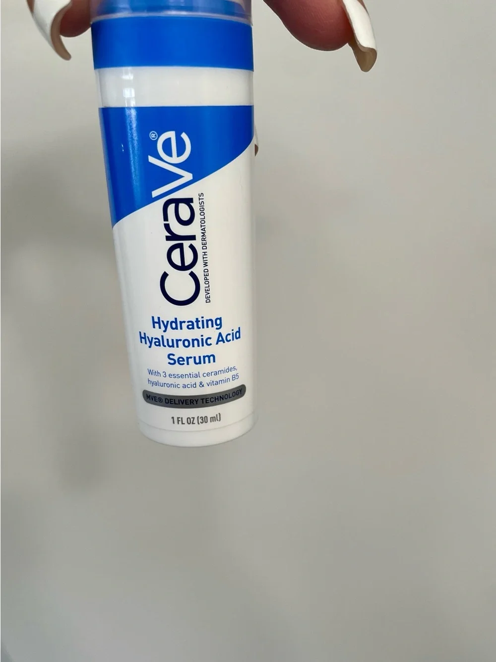 cerave Hyaluronic Hydration Serum - Blue & White